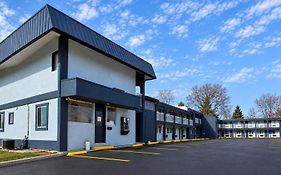 Richmond Inn & Suites Near Dayton I-70